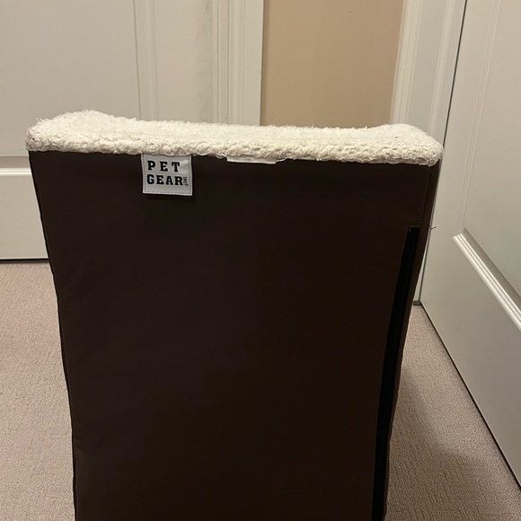 Pet Gear Easy Step III Deluxe Soft Step Oatmeal & Chocolate - Picture 3 of 4